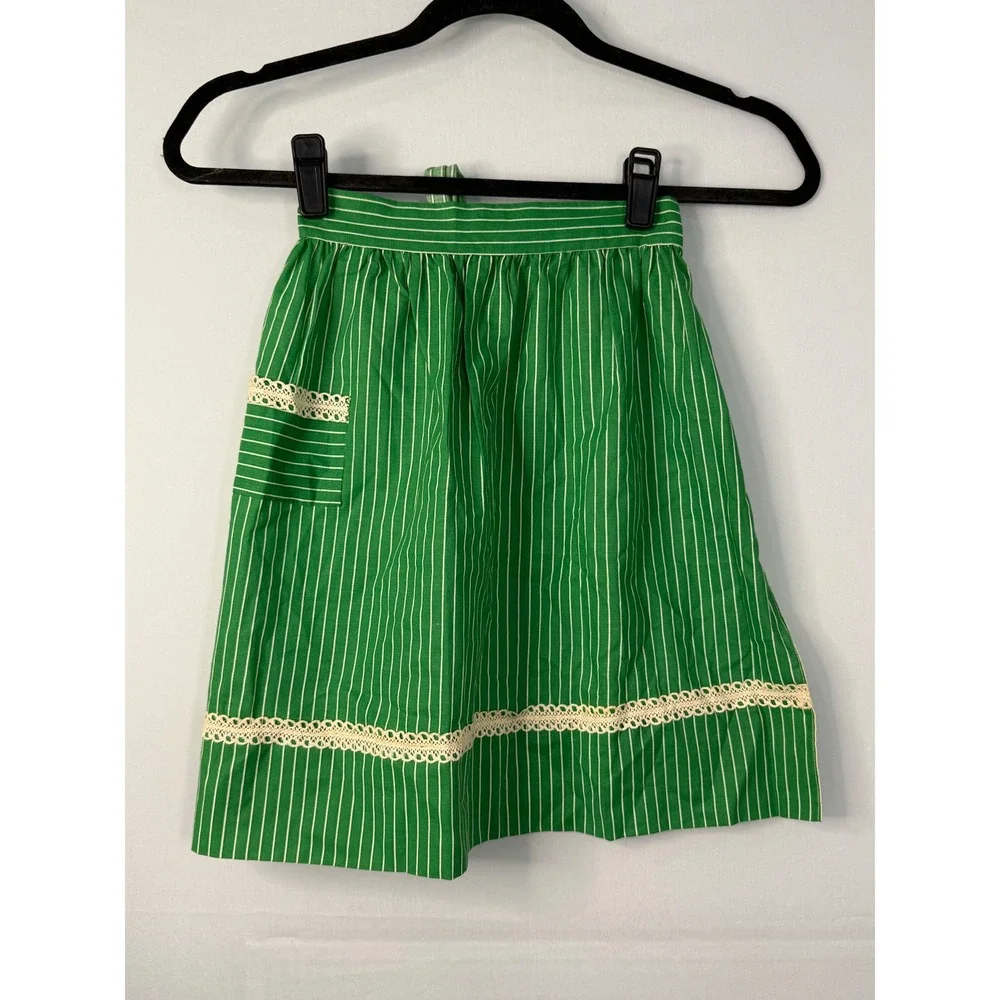 Unbranded Vintage Kids Apron‎ Green White Pinstripe Lace Trim Side Pocket S/M